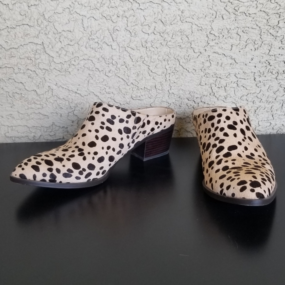 SOLE SOCIETY REAL COW FUR WIDE HEELS/MULES